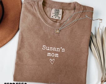Custom Mom Shirt, Personalized Mom Name Shirt, Minimalist Mom Tee, Custom Kids Name Gift, First Mothers Day Gift for Mom
