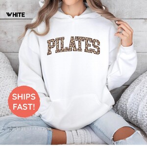 Pilates Leopardenmuster Sweatshirt | Pilates Hoodie | Pilates Instruktor Pullover | Pilates Geschenk | Fitness Geschenke | Trainings-Sweatshirt White