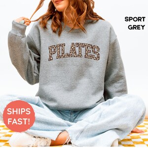 Pilates Leopardenmuster Sweatshirt | Pilates Hoodie | Pilates Instruktor Pullover | Pilates Geschenk | Fitness Geschenke | Trainings-Sweatshirt Sport Grey