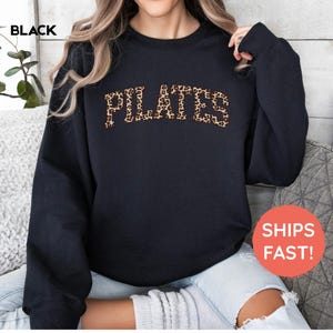 Pilates Leopardenmuster Sweatshirt | Pilates Hoodie | Pilates Instruktor Pullover | Pilates Geschenk | Fitness Geschenke | Trainings-Sweatshirt Black