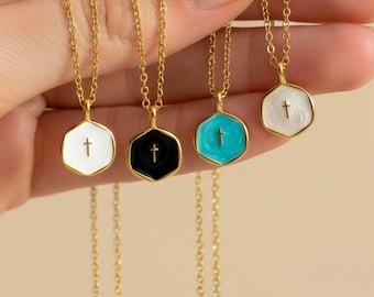 Collar minimalista con colgante de cruz dorada, dije de esmalte, joyería cristiana, para uso diario.