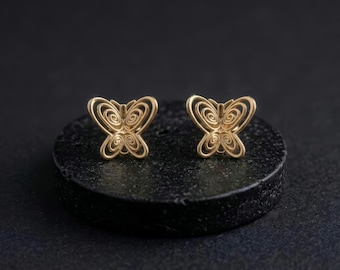Brincos de Borboleta Dourados - Brincos com Design Espiral - Joias Brilhantes Banhadas a Ouro para Mulheres - Estilo Filigrana Delicado - Presente Elegante com Borboletas