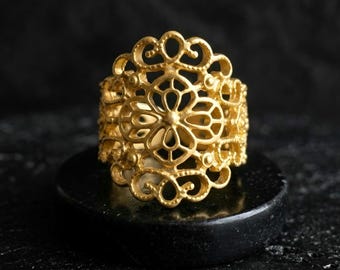 Anel feminino com filigrana banhada a ouro 24K - Anel marcante com flor ornamentada - Anel ajustável com renda feita à mão - Joia boho vintage para presente