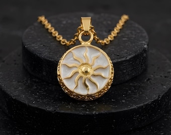 Colar Sol Dourado - Pingente Celestial Banhado a Ouro 18K, Joia Boho - Presentes Significativos para Mulheres - Presentes de Aniversário - Presentes de Dia dos Namorados
