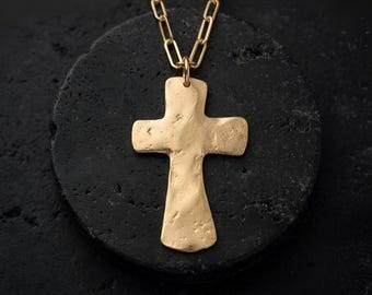 Colar com Cruz Grande em Ouro - Pingente de Cruz Banhado a Ouro 24K - Joia Cristã Marcante - Colar Religioso em Estilo Vintage - Presente Ideal para Ela
