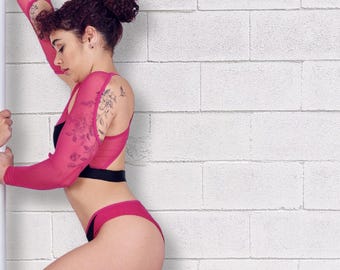 Pole dance outfit halter top with long sleeves and mesh cross back, Brazilian thong with double mesh, perfect for exotic pole