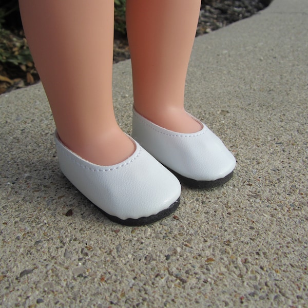 Slip-on shoes in three colors to fit Wellie Wisher dolls.