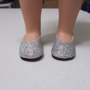 Sparkle shoes in two colors to fit 14&#39; dolls like Wellie Wisher.