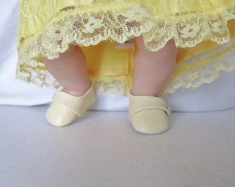 Yellow dress shoes to fit dolls like American Girl, Bitty Baby, Bitty Twin, Springfield Doll, etc.