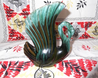 Vintage MCM Blue Mountain Pottery swan vase