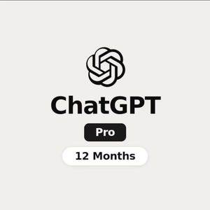 Può includere: Un set di tre ciotole impilabili in ceramica nei toni del blu, verde e bianco. Le ciotole presentano una smaltatura maculata e un design semplice e moderno. La ciotola più grande ha un diametro di circa 18 cm.