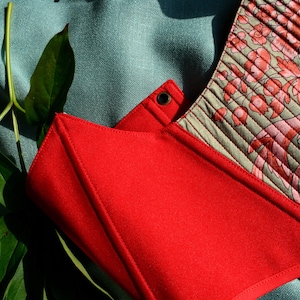 Red reversible handmade underbust corset, back lacing unverbust corset, cosplay costume, romantic corset, feminine accessory