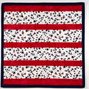 Sets of 2. Red White Blue Quilted Fabric Placemats American Flag colors Patriotic Reversible