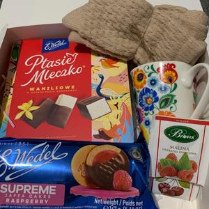 Polish Gift Set, Folk Mug, Sweets & Tea, Grandmother’s Day, Dzien Babci