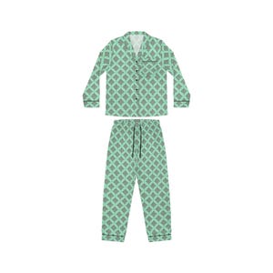 Elegant Women's Satin Pajamas - Luxurious Sleepwear for Cozy Nights, Perfect for Gifts, Sleepovers, Self-Care, Relaxation, Birthdays