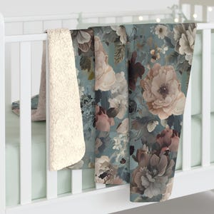 Sherpa Fleece Blanket, Vintage Floral High Quality - Cozy Home Decor Gift, Warm Throw, Floral Pattern, Soft Plush Blanket, Gift for Her,