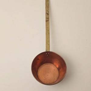 Vintage Copper Sauce Pan with 12" Brass Handle – Medium Rustic French Cookware, Farmhouse Kitchen Decor, Collectible Copper Pot