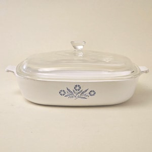 Vintage Corning Ware Blue Cornflower 10&quot; Casserole Dish with Lid – Classic Cookware, Oven-to-Table Bakeware, Wear & Tear Priced Accordingly