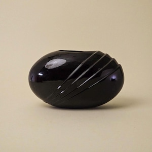 Vintage Shiny Black Art Deco Vase with Wrapped Detailing l Modern Decor