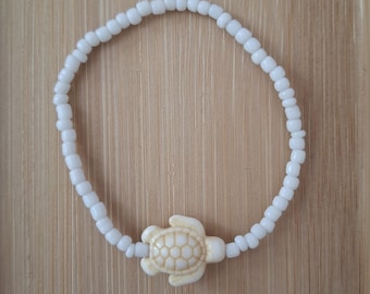 White turtle seed bead bracelet