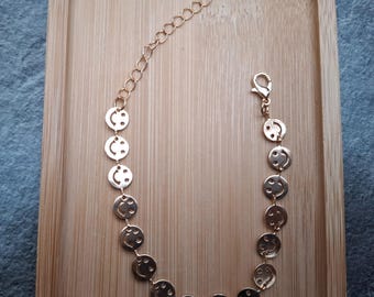 Gold smiley adjustable bracelet
