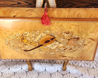 REUGE  MUSIC Ave Maria オルゴール Rare Virgin Mary Reuge music box plays Ave Maria by composer