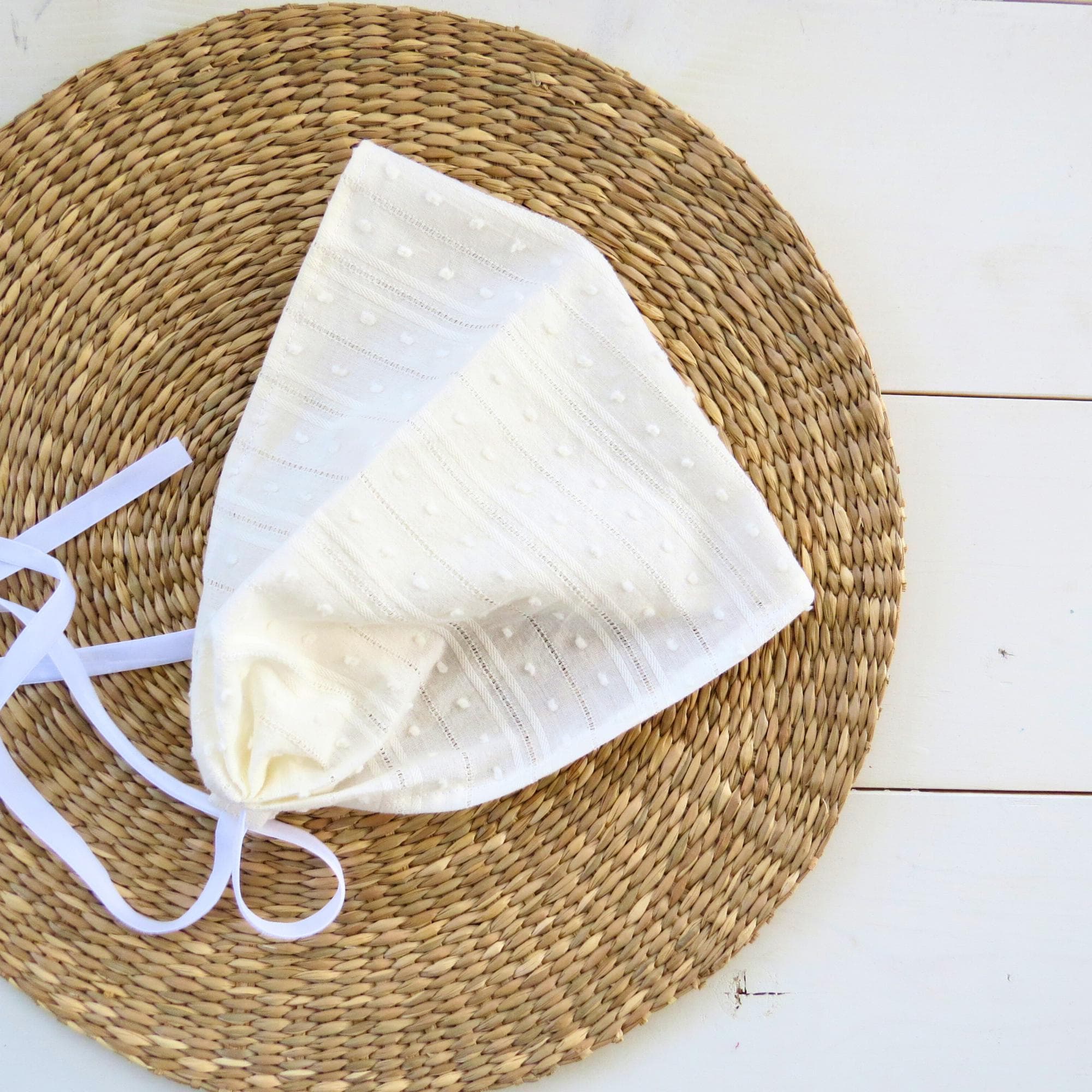 White Woman's Head Cover * Christian Head Covering for Worship * Expandable + Adjustable w/Velvet Ties * Simple + Modest Church Attire
