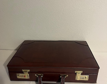 Maletín de piloto/capitán Vintage Airway de 4 pulgadas, de cuero color caoba, con cerraduras de combinación.