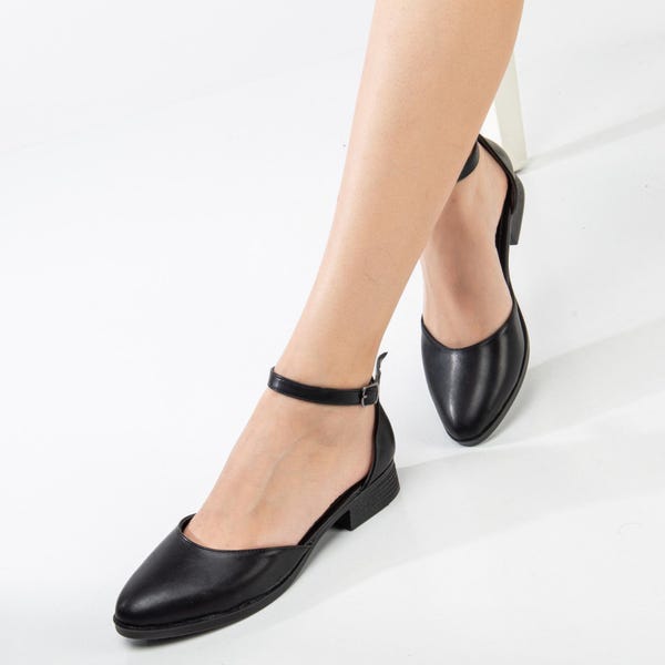 Elegant Ankle Strap Wedding Heels: Black Patent Leather Low Block Heel