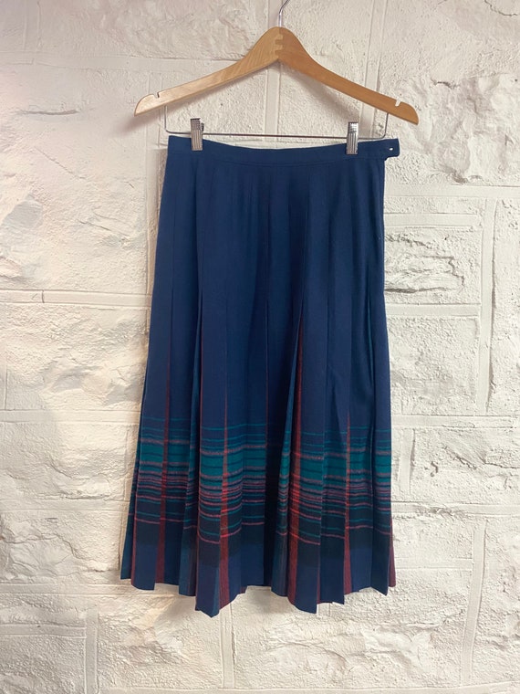 Pendleton Size 26/27 Plaid Wool Pleated Skirt - S… - image 2