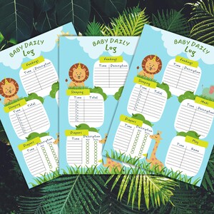 Peut inclure: Trois feuilles de journal quotidien pour bébé sur le thème de la jungle. Chaque feuille présente une illustration de lion, des sections pour les repas, le sommeil, les couches et le jeu, et le texte "BABY DAILY Log". Le fond est bleu clair avec de l'herbe et des nuages.