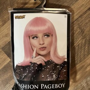 Pink Fashion Pageboy-pruik