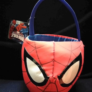 Marvel Ultimate Spider-Man Multi Purpose Kids Plush Basket 8x4.5in Interior