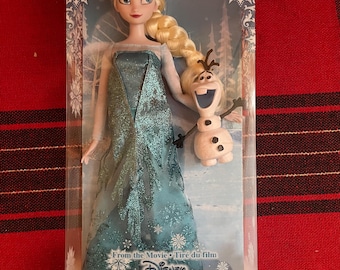 Disney Store Frozen 12'' Inches Elsa Classic Doll With Olaf