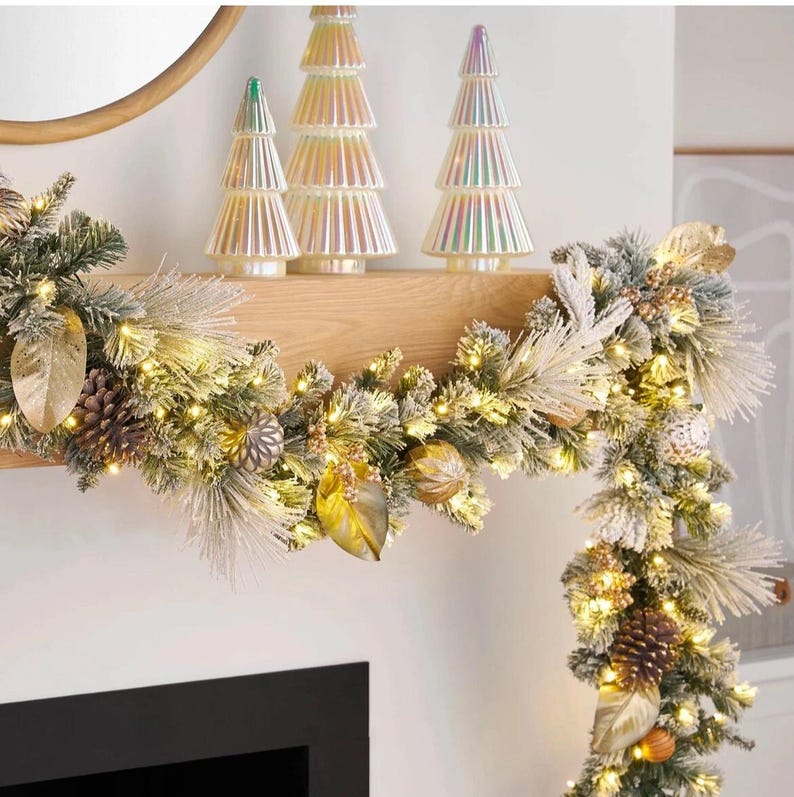 Member's Mark Pre-Lit Decorated Garland - Thumbnail 3