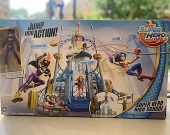 DC Super Hero High actiepop en speelset