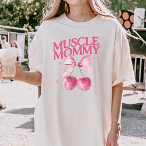 Muscle Mommy Coquette Shirt, Pump Cover Women, Comfort Colors Shirt, Weightlifting Shirt, Pink Coquette Bow Shirt