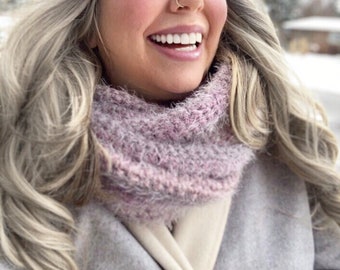 Beginner Crochet Cowl Pattern - Crochet Latte Cowl Pattern for Adult - Yarnspirations Latte Yarn