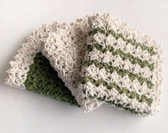 Crochet Dishcloth Pattern with Video Tutorial - Cedar Ridge Crochet Dishcloth adds a Touch of Vintage Charm to Your Kitchen or Bathroom