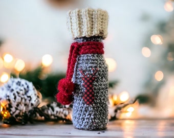 Crochet Pattern Wine Bag - Easy to make crochet wine cozy made with super bulky yarn.  Crochet bottle cover pattern for gift giving.