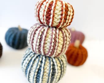 Rustic Rib Crochet Pumpkin Pattern – DIY Chunky Crochet Pumpkin Pattern for Fall Decor – Easy Crochet Pumpkin Pattern with Video Tutorial