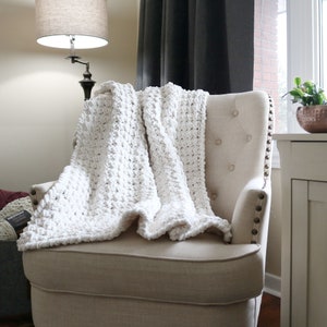 Crochet Blanket Pattern, The Bernat Blanket Throw, Easy Crochet Blanket and Video Tutorial, Crochet Throw Pattern for Beginners image 5