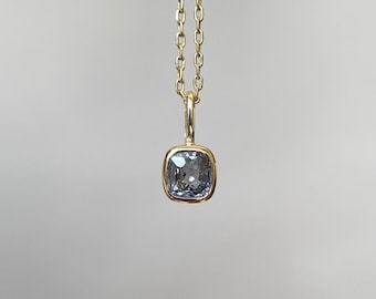 14K Solid Gold 0.46 Carat Natural Light Greenish Gray Spinel Charm Dainty Fine Jewelry Pendant