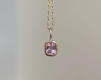 14K Solid Gold 0.59 Carat Natural Light Pink Spinel Charm Fine Jewelry Pendant