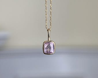 14K Solid Gold 0.66 Carat Natural Light Pink Spinel Charm Fine Jewelry Pendant