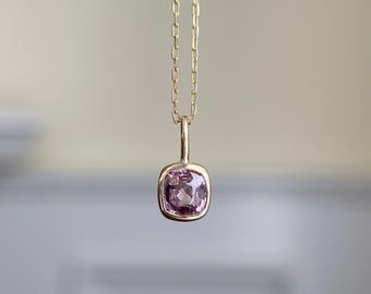 14K Solid Gold 0.63 Carat Natural Light Pink Spinel Charm Fine Jewelry Pendant