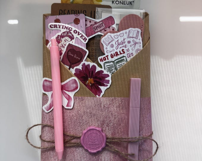 Featured listing image: Blind Date with a Book – Romance