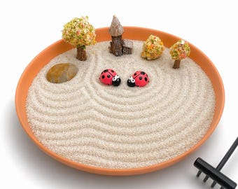 Kit de jardín zen en miniatura, árboles con forma de casita de mariquita, bandeja de arena de escritorio.