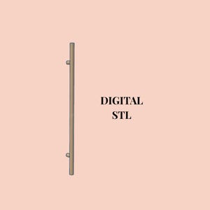 Puede incluir: Un tirador de armario largo, fino y cilíndrico con dos pequeños puntos de montaje, representado en un color beige neutro. La imagen incluye el texto negro DIGITAL STL, indicando que es un archivo digital para impresión en 3D.