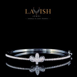 Floral Diamond Sterling Silver Bracelet: Elegant 925 Bangle